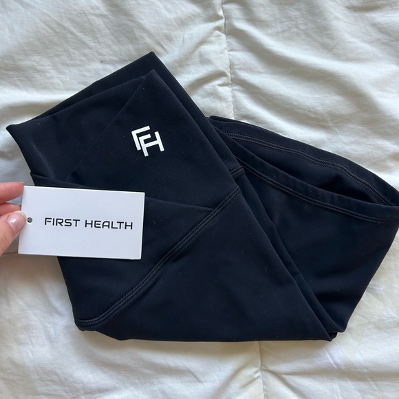 First Health Onyx high rise shorts 5” || - Picture 4 of 5